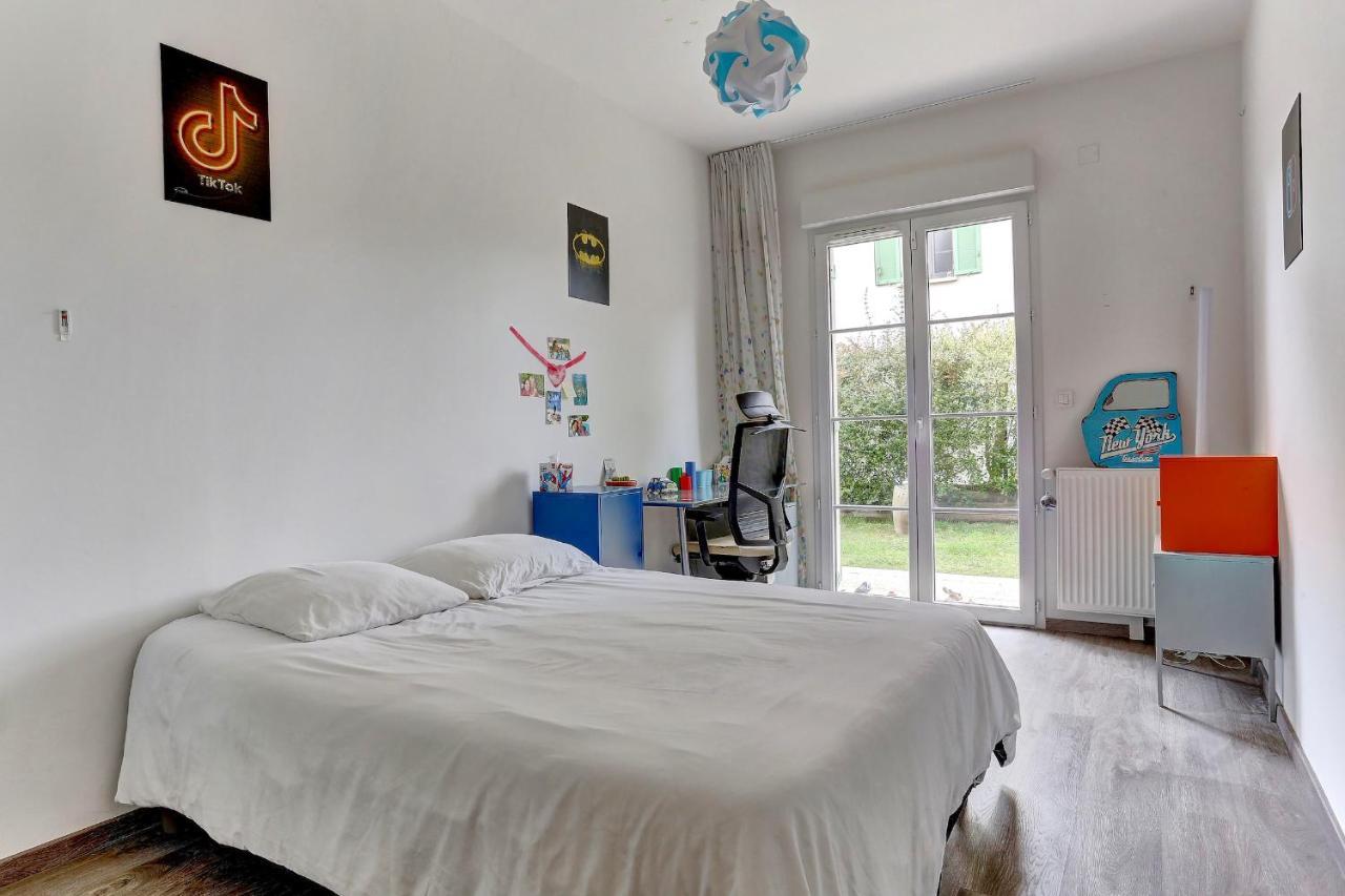 L'Ulysse Apartment Mere Bagian luar foto